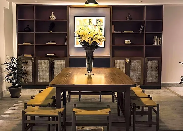 Hotel Nomad 4*
